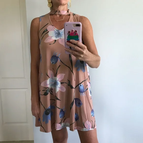 Blush Color Floral Sleeveless Dress - Picture 4 of 7